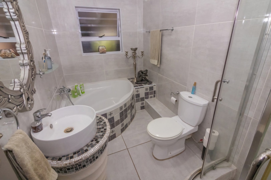6 Bedroom Property for Sale in Elandia Free State